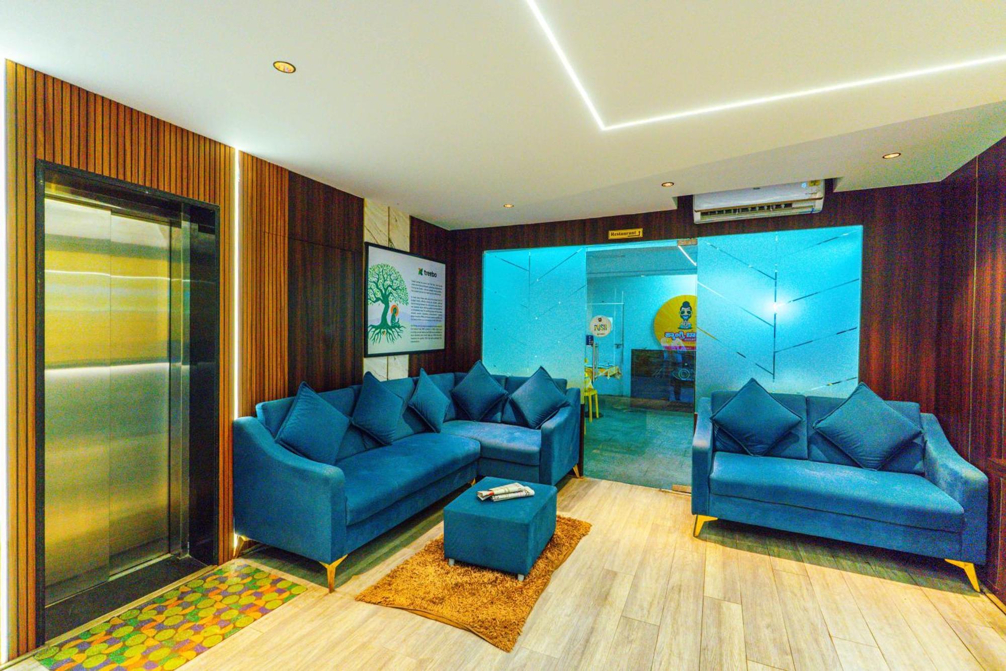Treebo Elmas Grand Hotel Бангалор Екстериор снимка