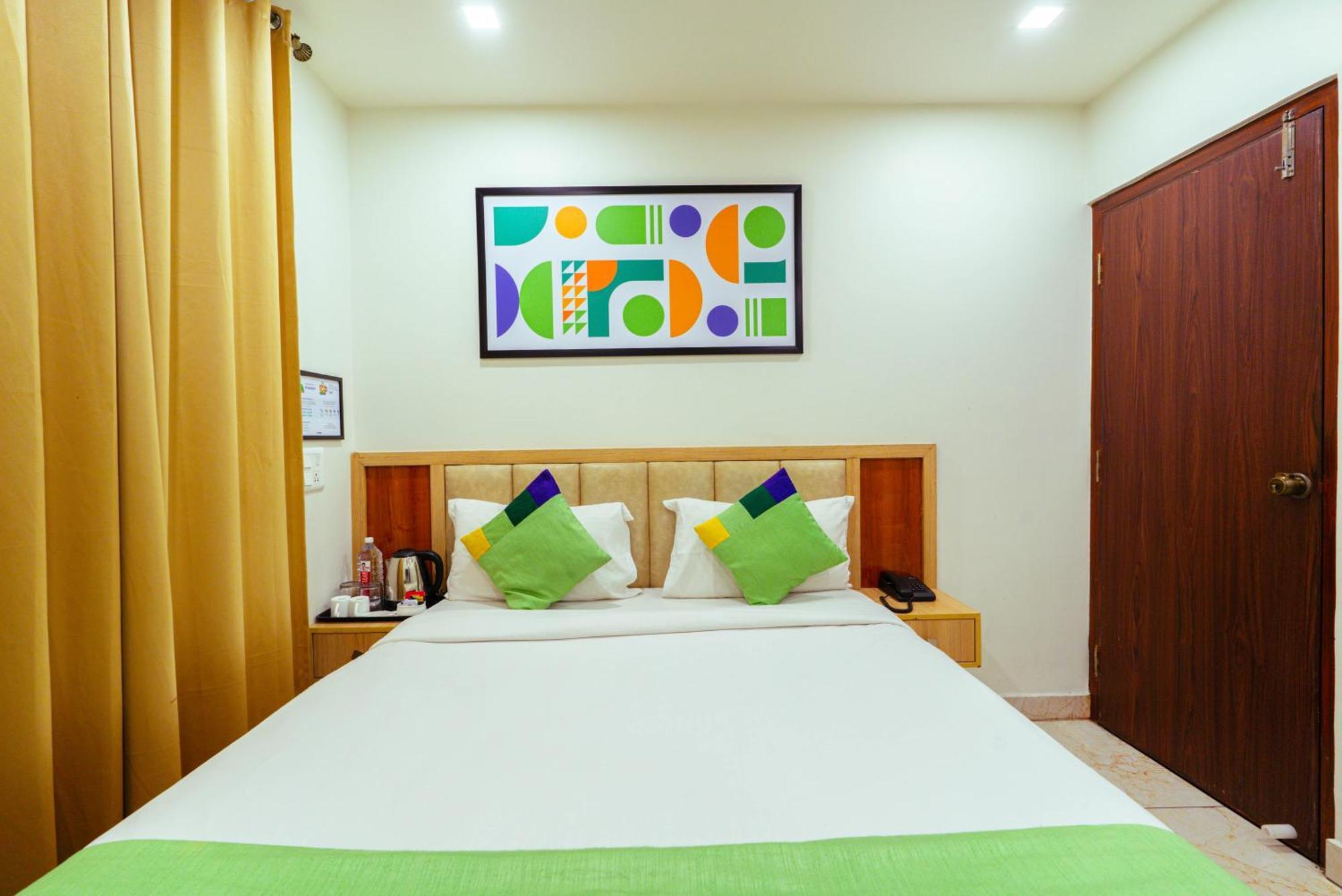 Treebo Elmas Grand Hotel Бангалор Екстериор снимка